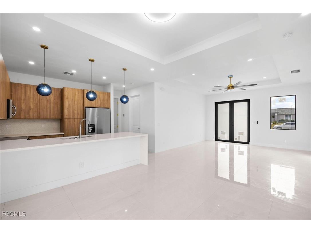 2827 SW 2nd Lane Cape Coral FL 33991 2025023870 image14