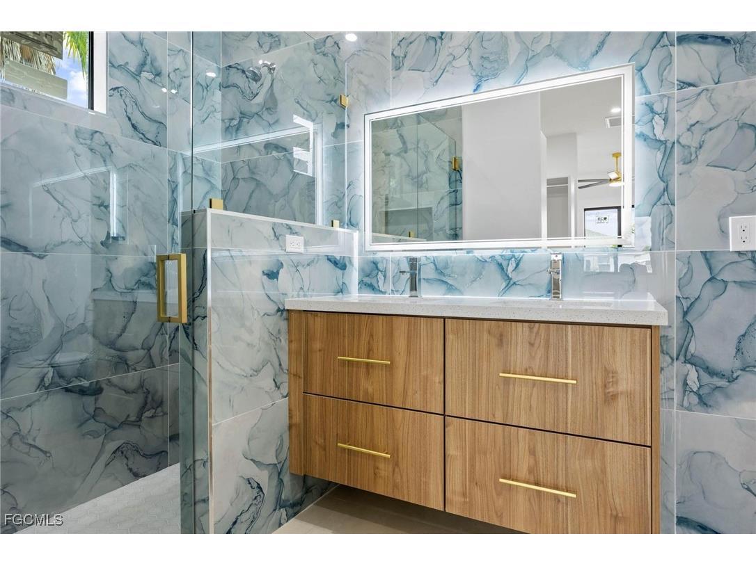 2827 SW 2nd Lane Cape Coral FL 33991 2025023870 image24