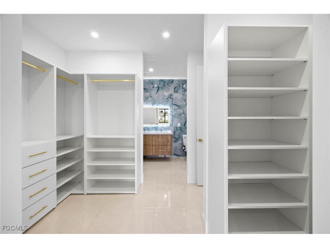 2827 SW 2nd Lane Cape Coral FL 33991 2025023870 image30