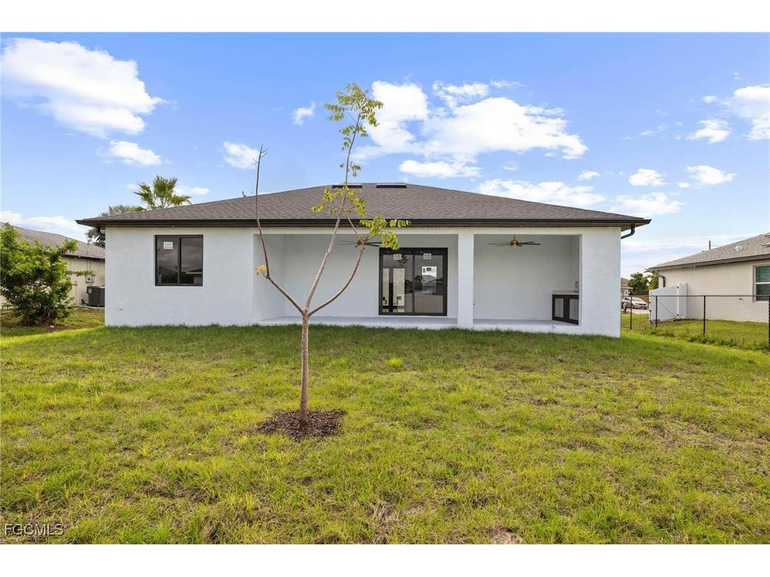 2827 SW 2nd Lane Cape Coral FL 33991 2025023870 image37