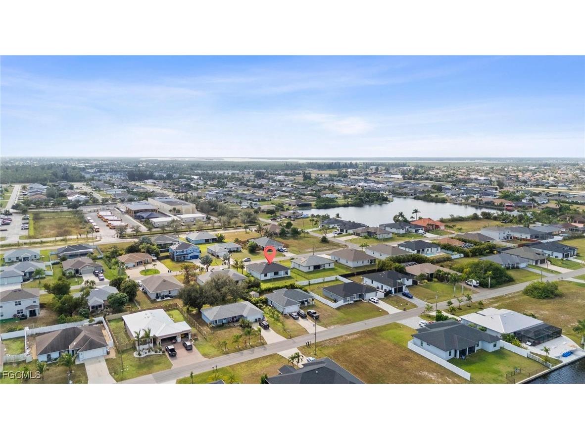 2827 SW 2nd Lane Cape Coral FL 33991 2025023870 image41
