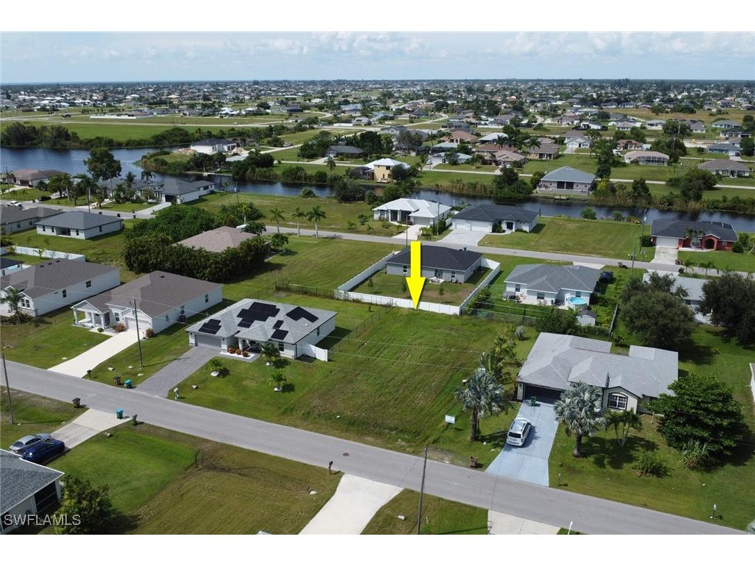 2827 SW 2nd Lane Cape Coral FL 33991 224075804 image1