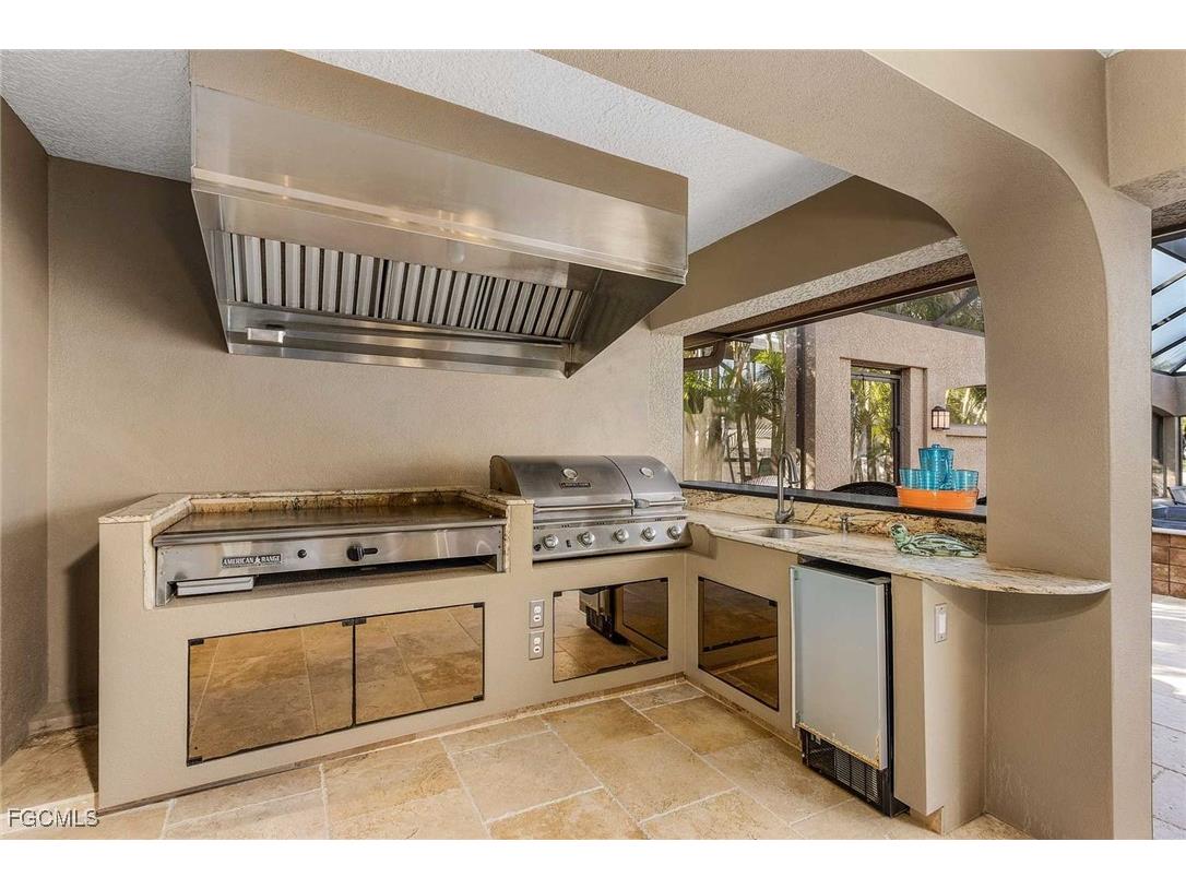 2827 SW 33rd Street Cape Coral FL 33914 2025009741 image11