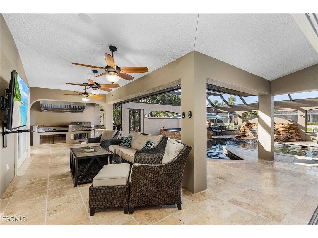 2827 SW 33rd Street Cape Coral FL 33914 2025009741 image2