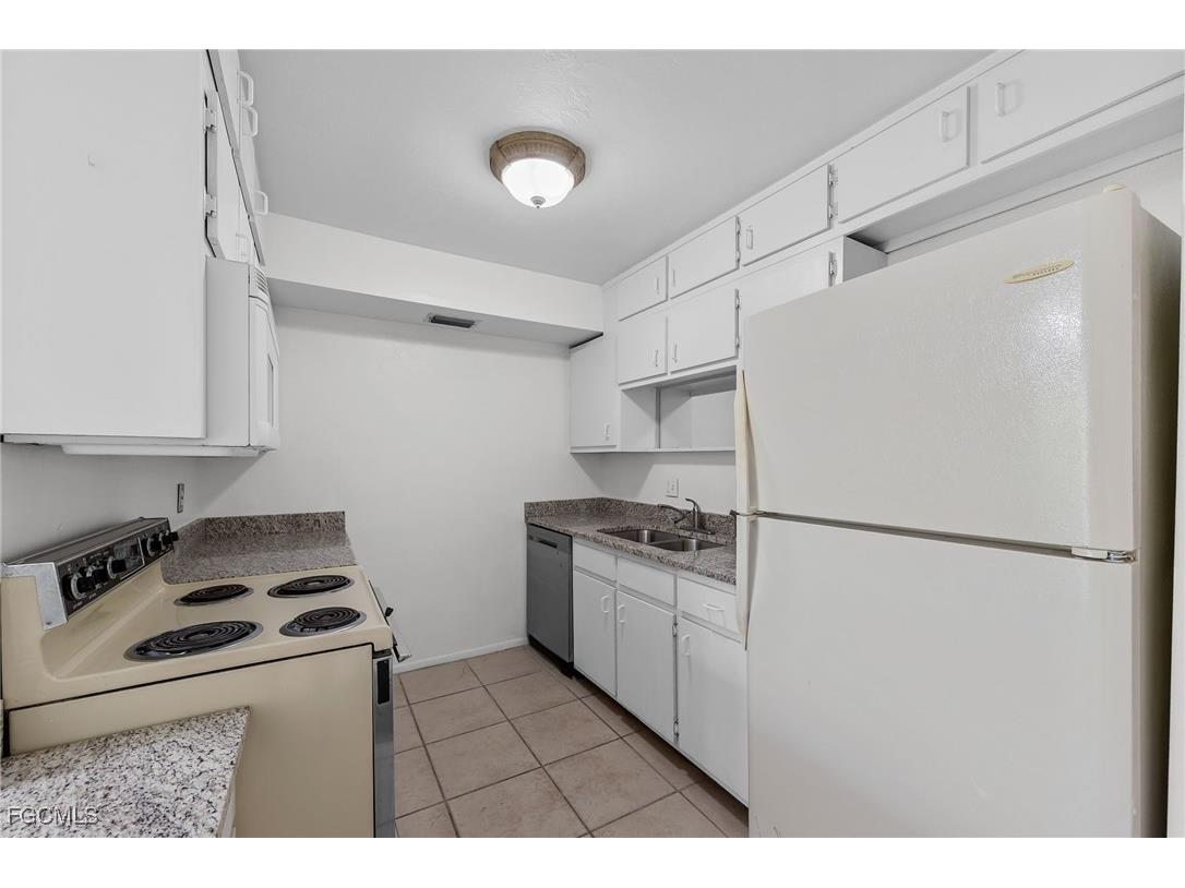 2828 Jackson Street #D8 Fort Myers FL 33901 2025017953 image11