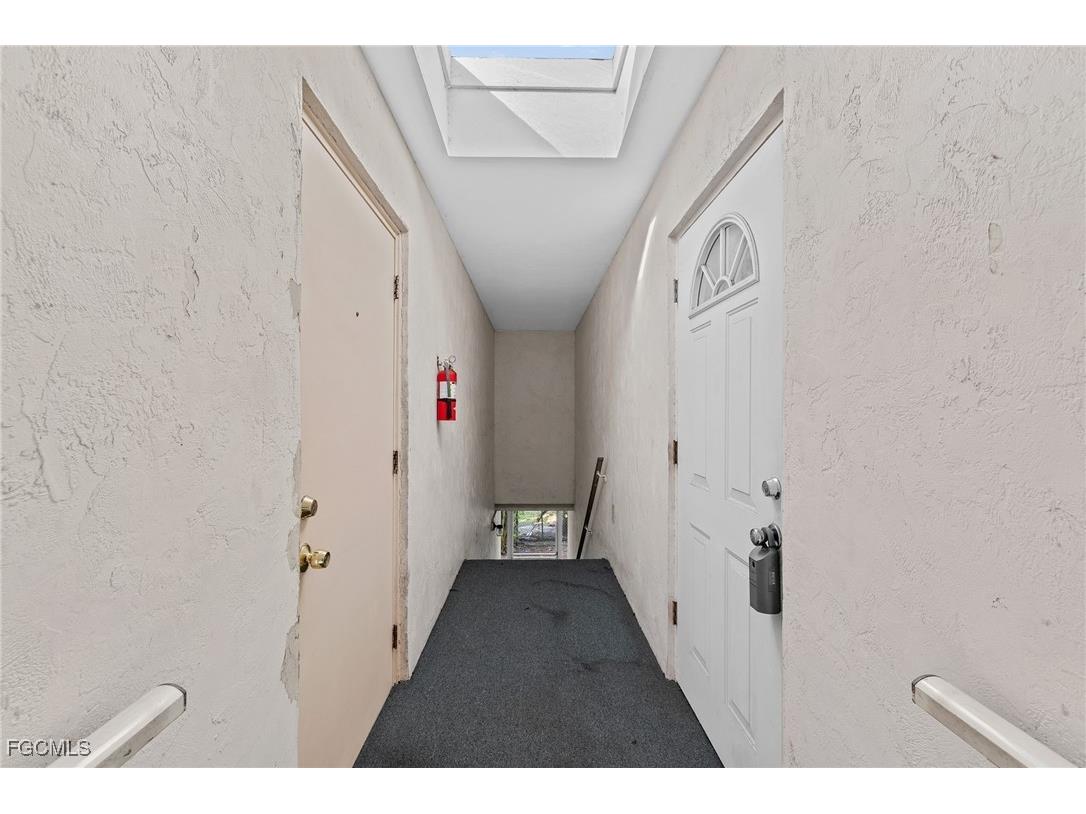 2828 Jackson Street #D8 Fort Myers FL 33901 2025017953 image4