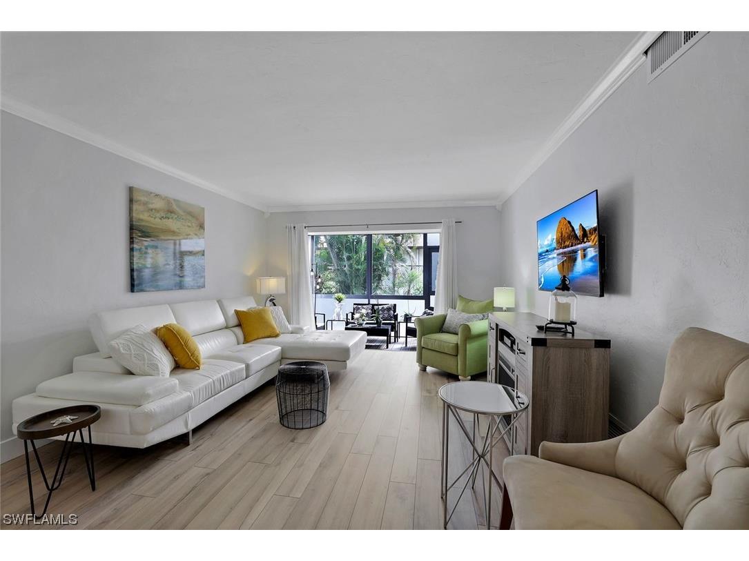 2828 Jackson Street #L2 Fort Myers FL 33901 224015348 image1