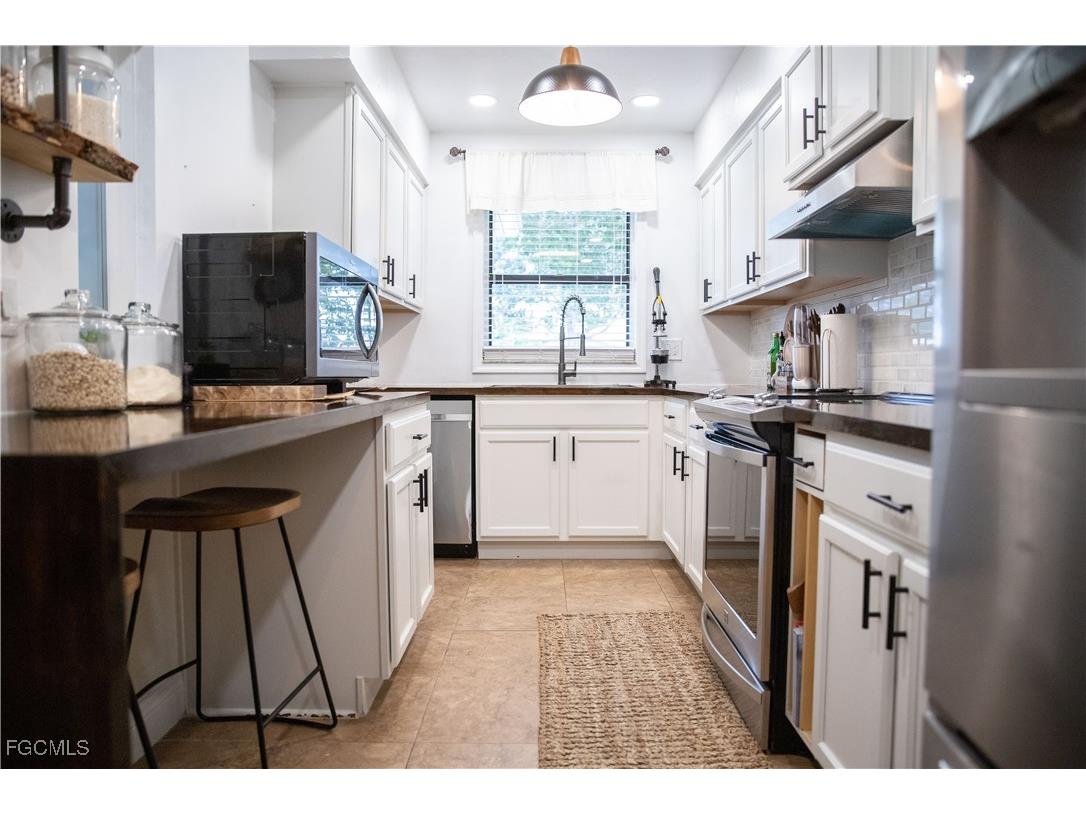 2828 Santa Barbara Boulevard Cape Coral FL 33914 2025020323 image11