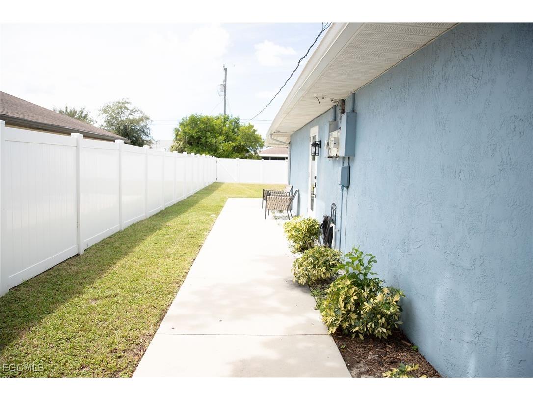 2828 Santa Barbara Boulevard Cape Coral FL 33914 2025020323 image5