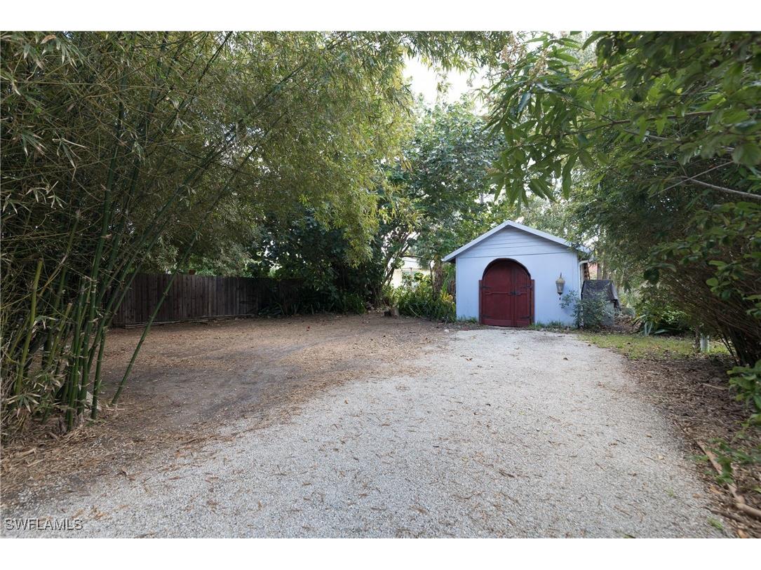 2828 Storter Avenue Naples FL 34112 224096986 image13