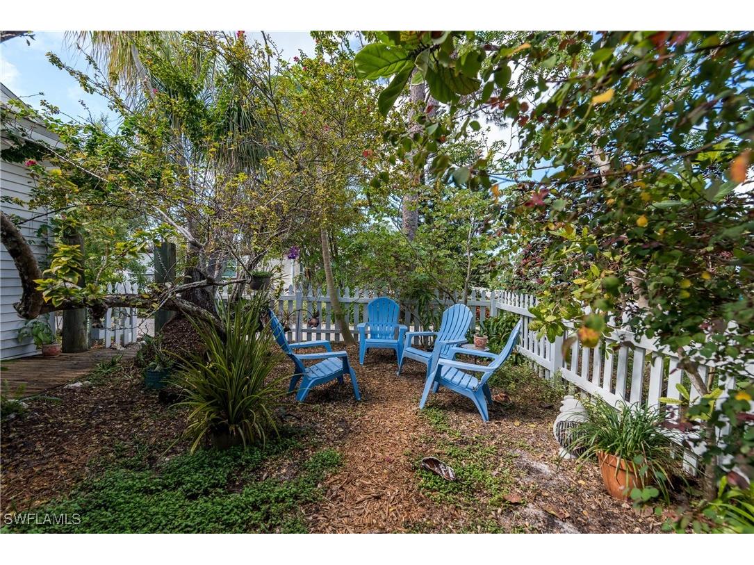 2828 Storter Avenue Naples FL 34112 224096986 image2