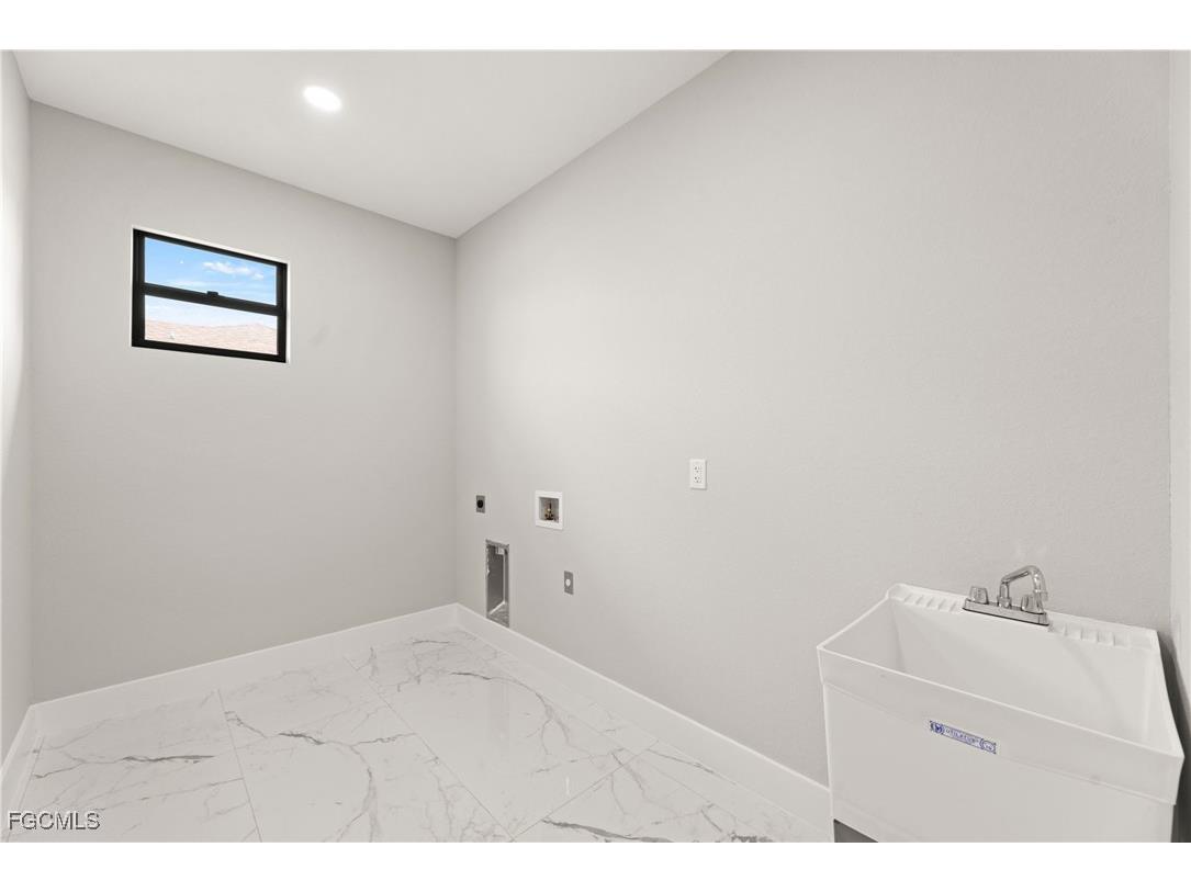 2829 SW 25th Place Cape Coral FL 33914 2025025935 image39