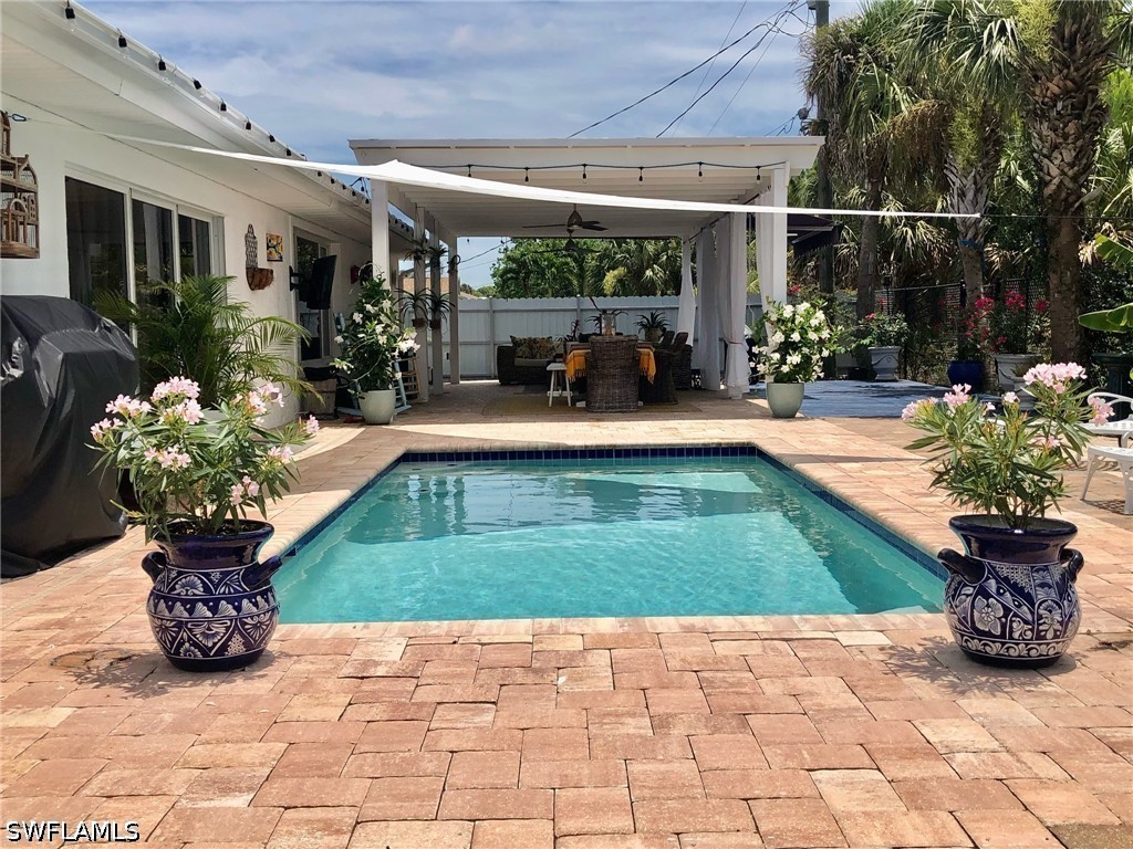 283 Cypress Way W Naples FL 34110 226013633 image1