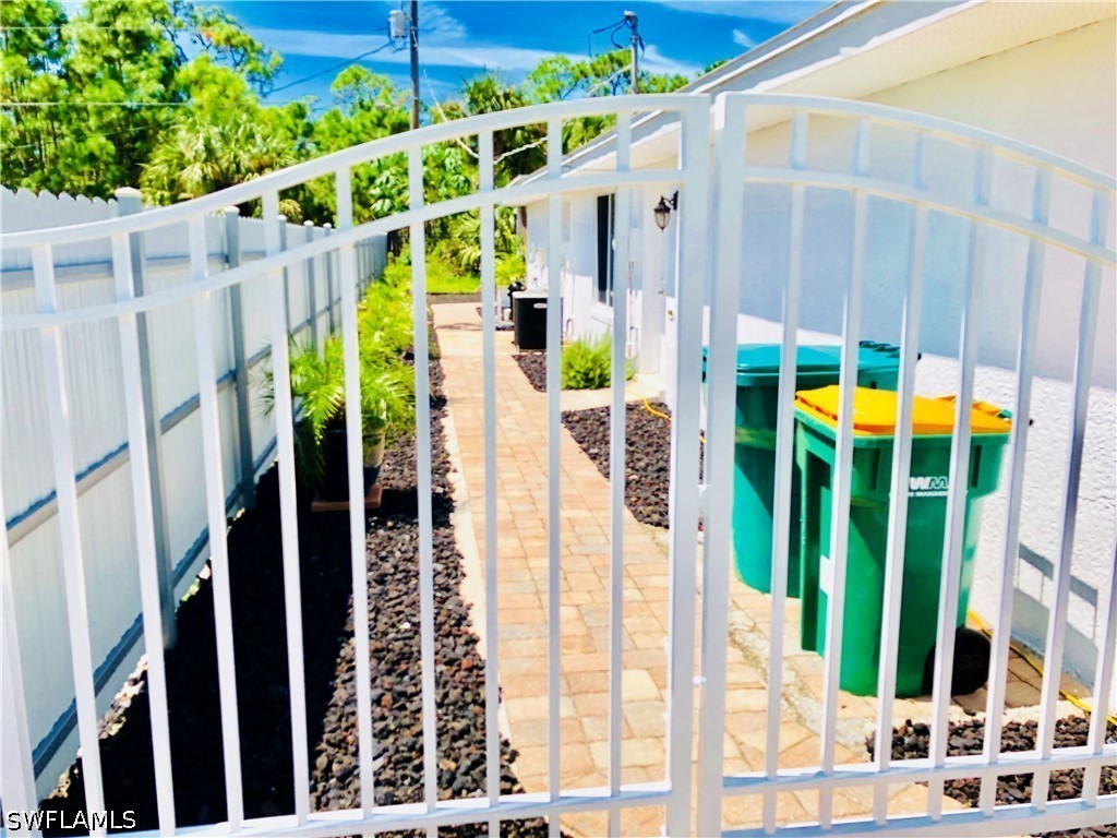 283 Cypress Way W Naples FL 34110 226013633 image11