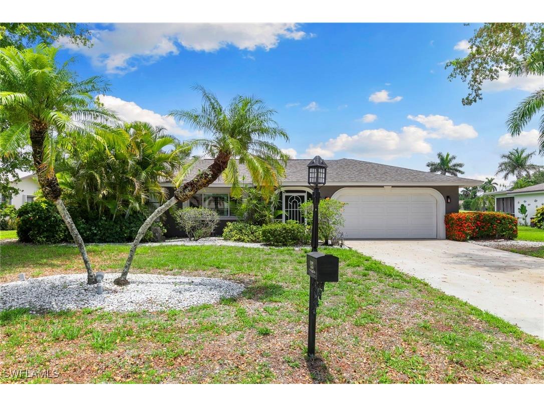 283 Forest Hills Boulevard Naples FL 34113 225057386 image1