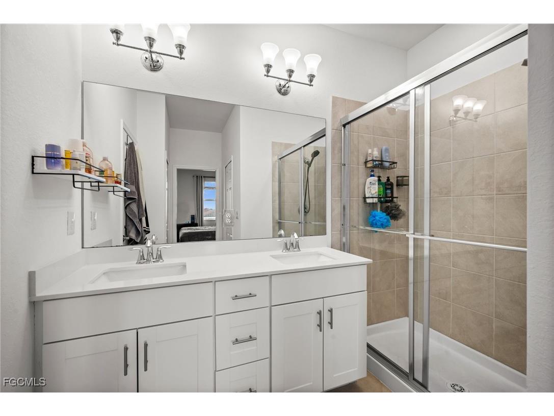 2830 Blossom Way Naples FL 34120 2025013860 image10