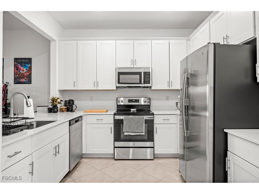 2830 Blossom Way Naples FL 34120 2025013860 image7