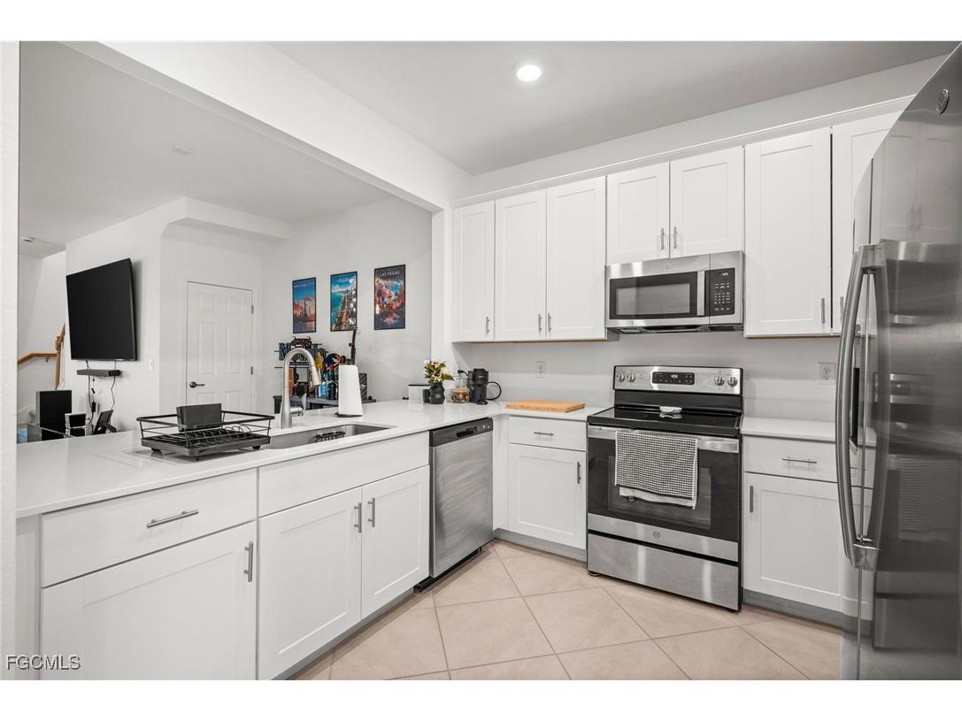 2830 Blossom Way Naples FL 34120 2025013860 image8