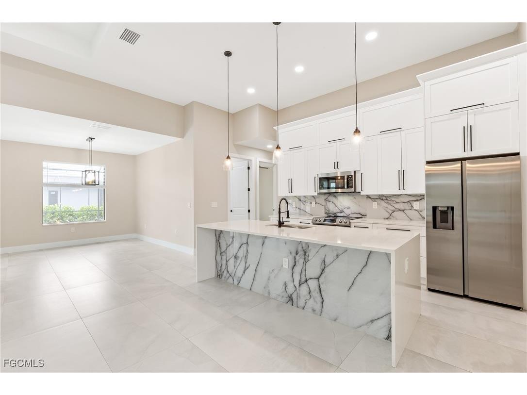 2830 SW 24th Avenue Cape Coral FL 33914 2026003181 image9