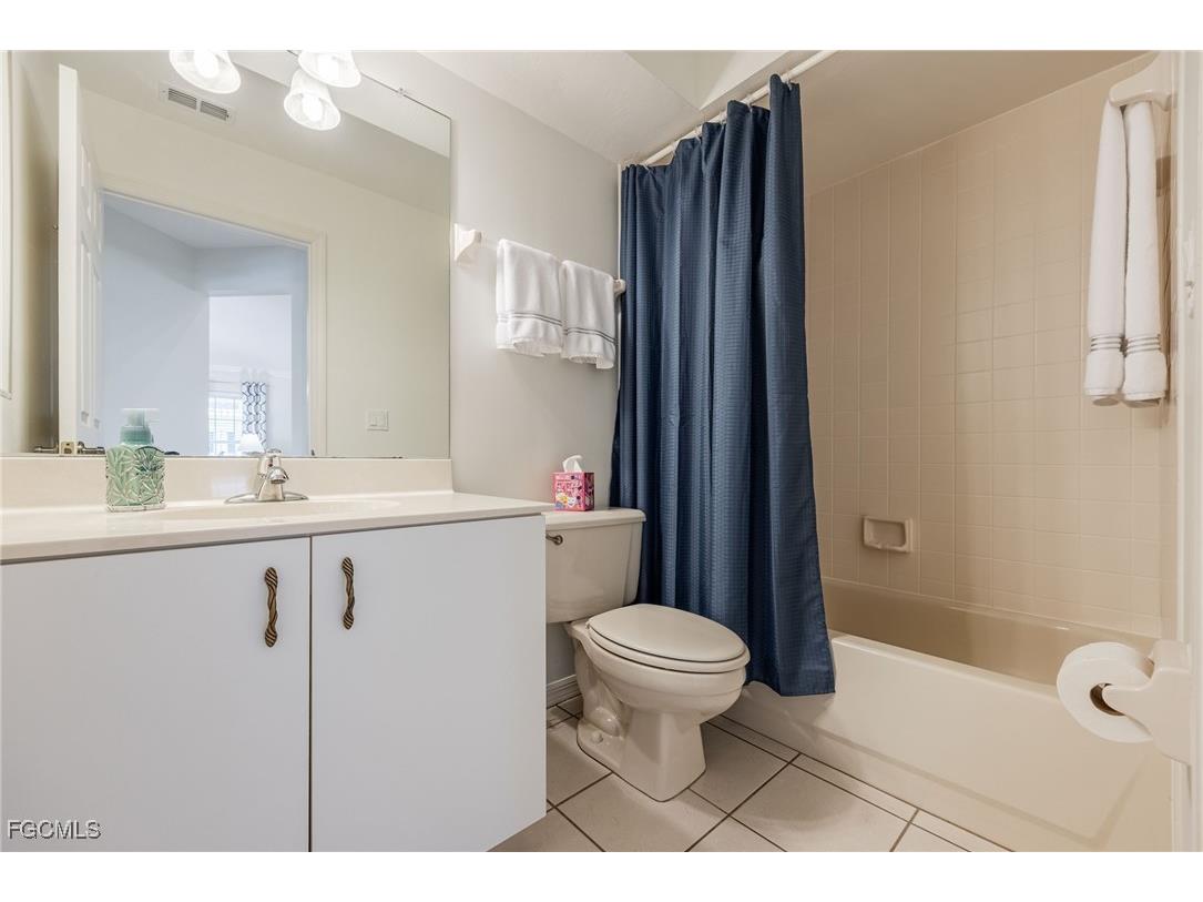 2831 Corinthia Circle North Fort Myers FL 33917 2025013687 image26