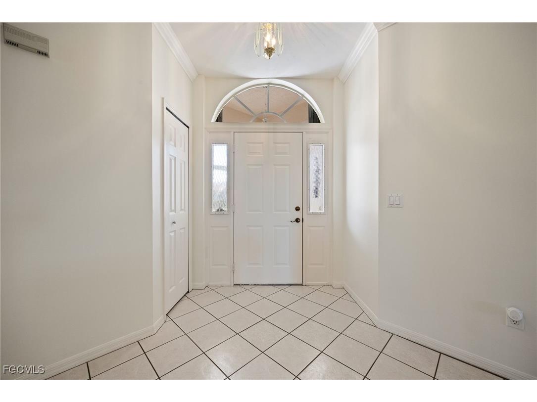 2831 Corinthia Circle North Fort Myers FL 33917 2025013687 image6