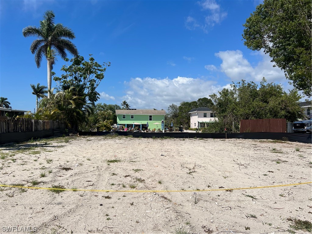 2831 Gulfview Dr. Naples FL 34112 223023449 image1