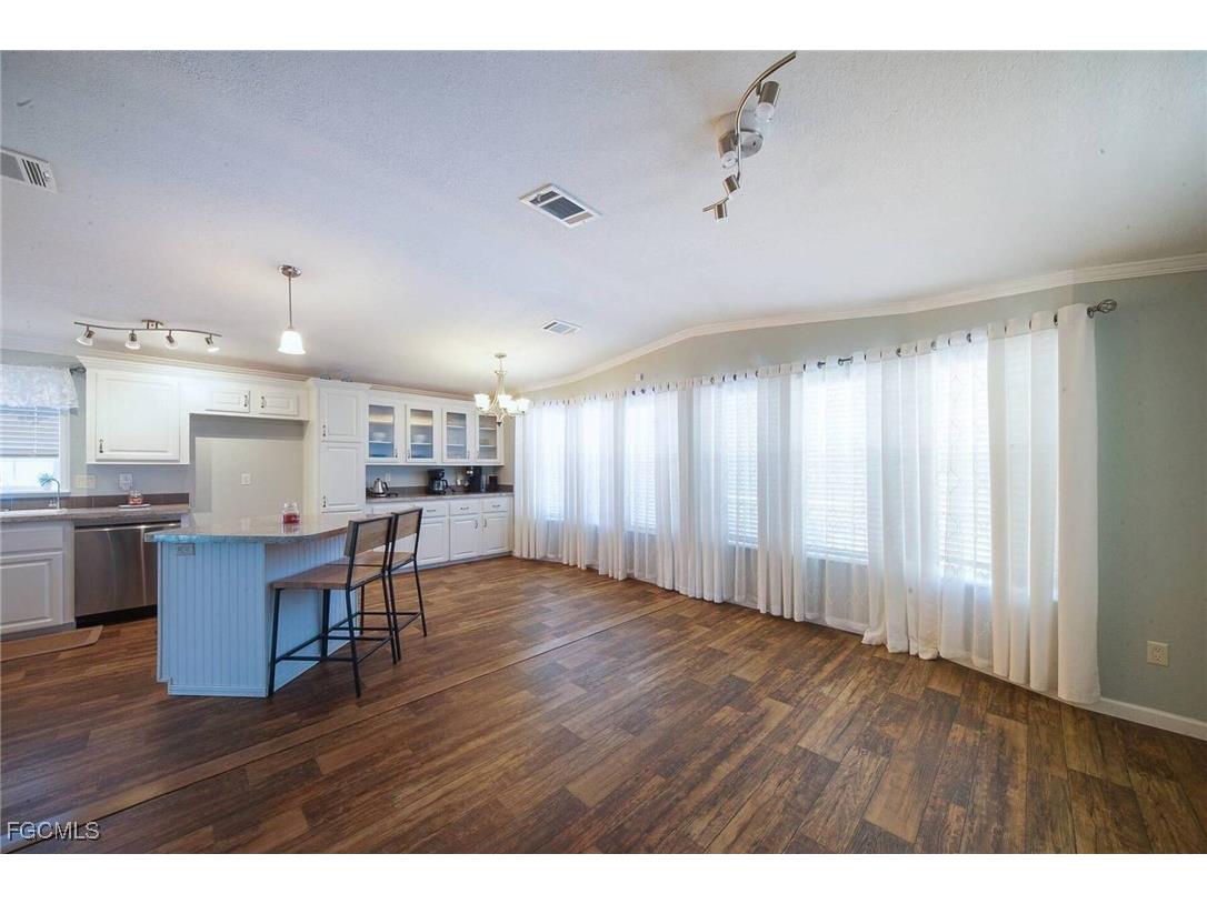 2831 York Road Saint James City FL 33956 2025020745 image16