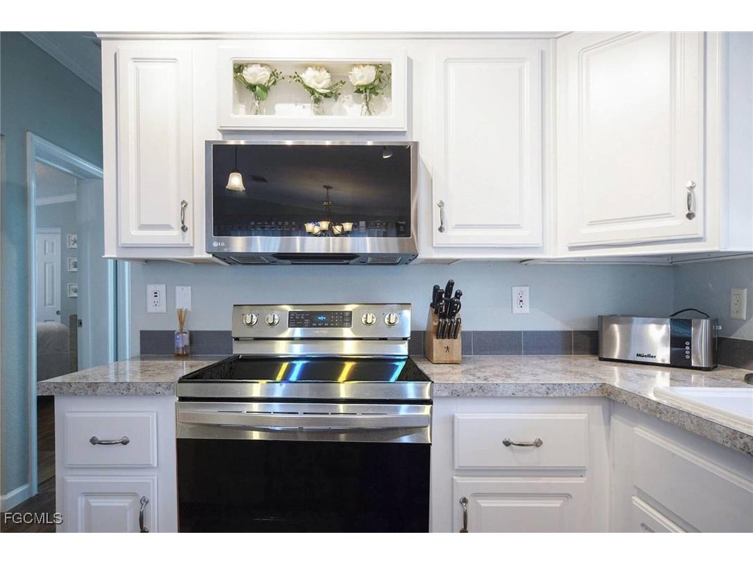 2831 York Road Saint James City FL 33956 2025020745 image20