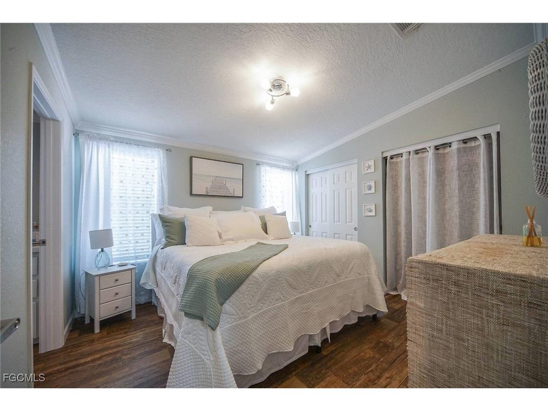 2831 York Road Saint James City FL 33956 2025020745 image24