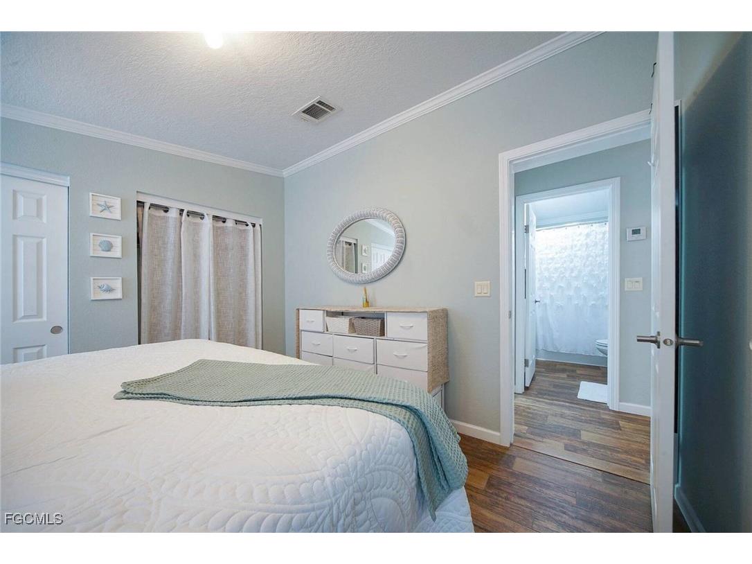 2831 York Road Saint James City FL 33956 2025020745 image26