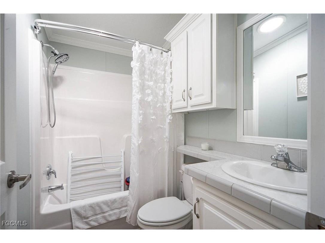 2831 York Road Saint James City FL 33956 2025020745 image29