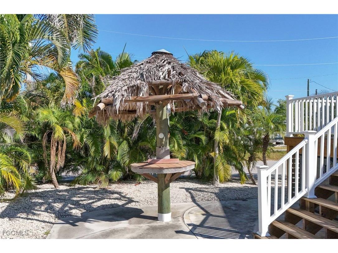 2831 York Road Saint James City FL 33956 2025020745 image6