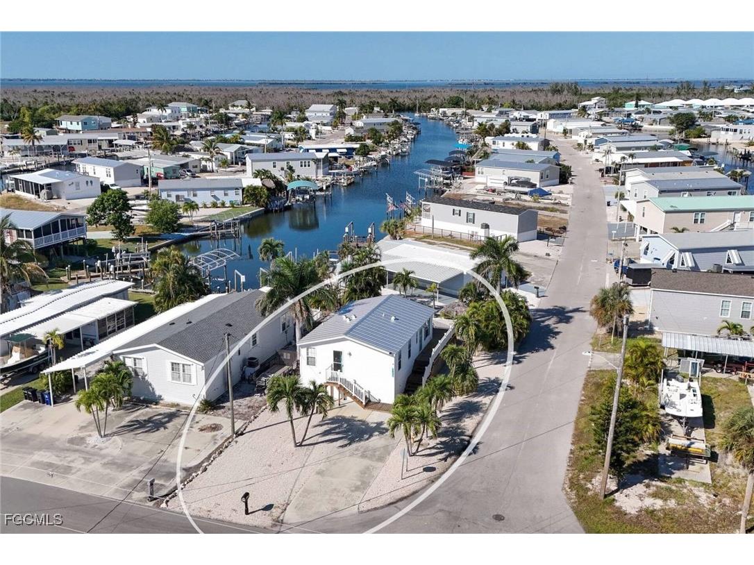 2831 York Road Saint James City FL 33956 2025020745 image8