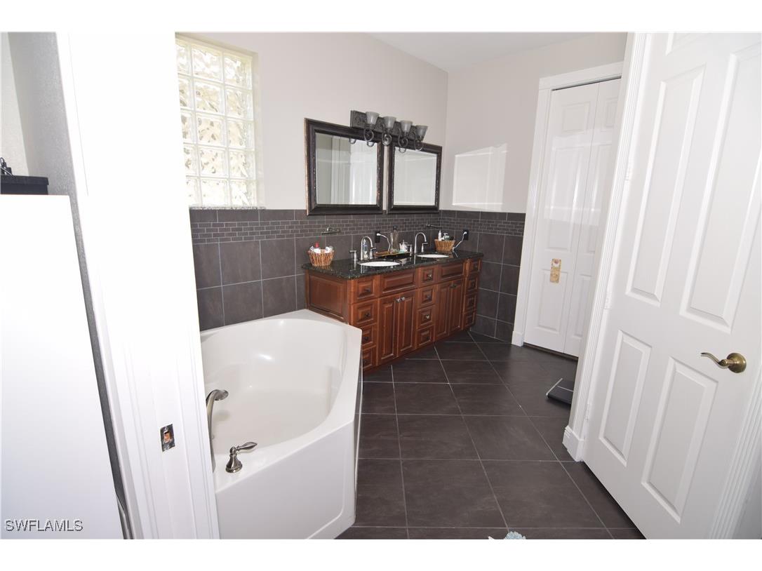 28315 Hidden Lake Drive Bonita Springs FL 34134 225068660 image17