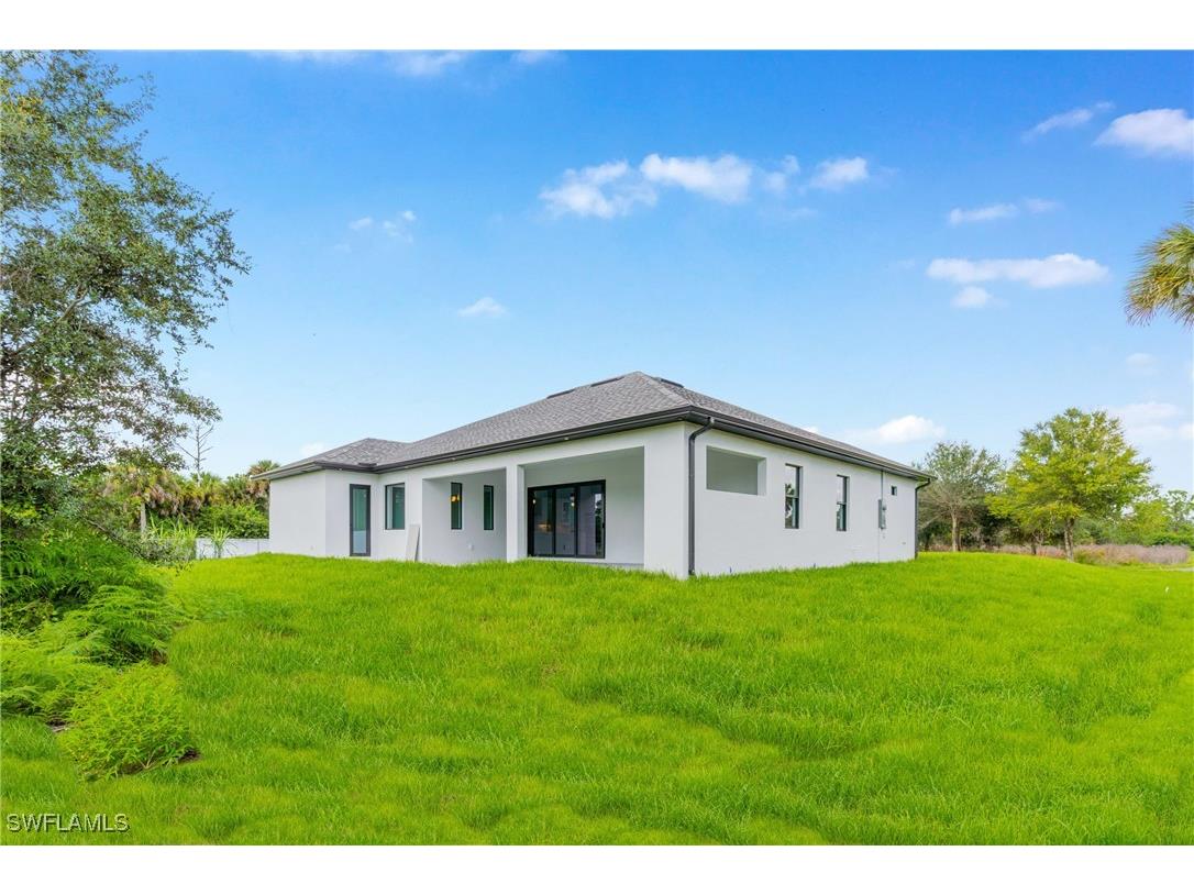 2832 6th Avenue NE Naples FL 34120 225067963 image32