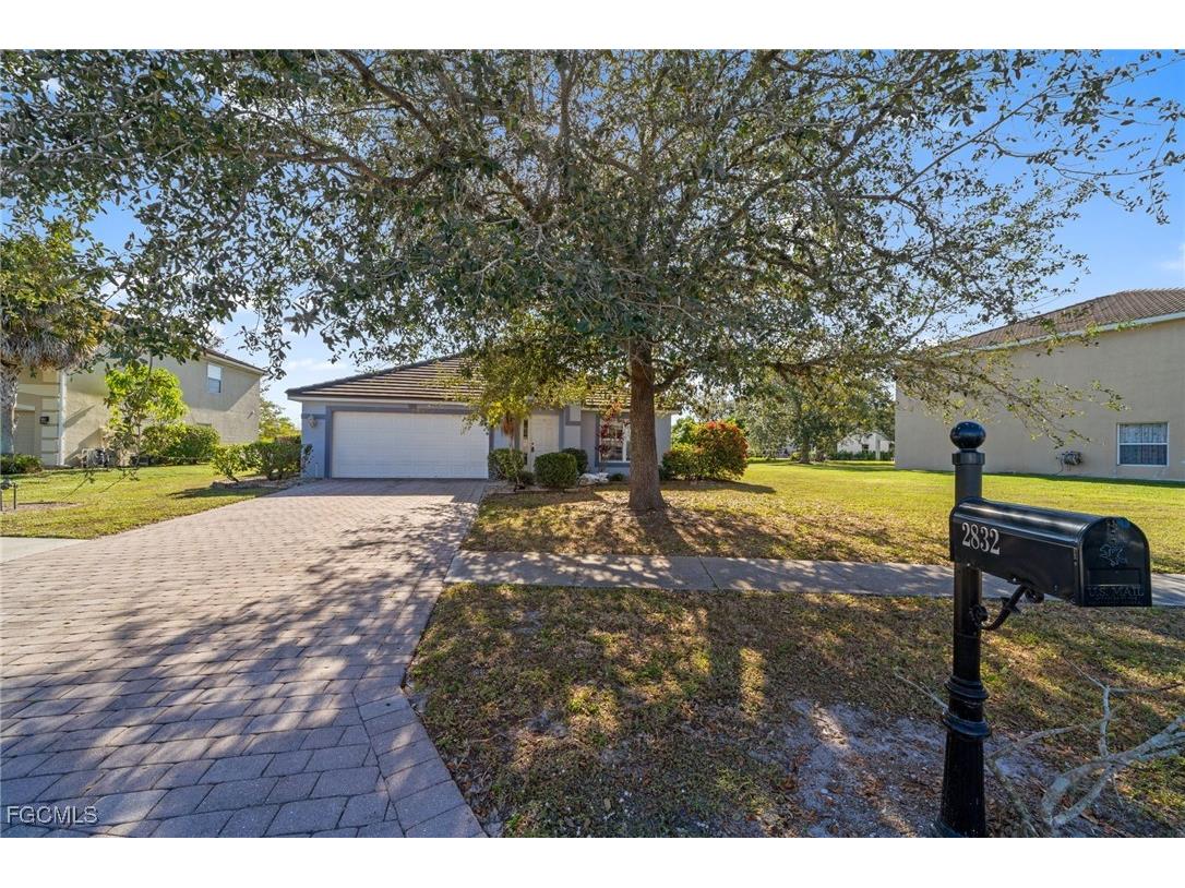 2832 Amberwood Lane Naples FL 34120 2025025907 image1