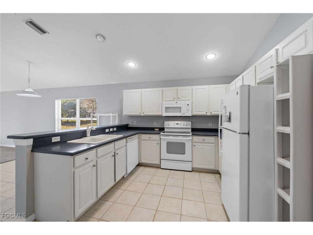 2832 Amberwood Lane Naples FL 34120 2025025907 image14