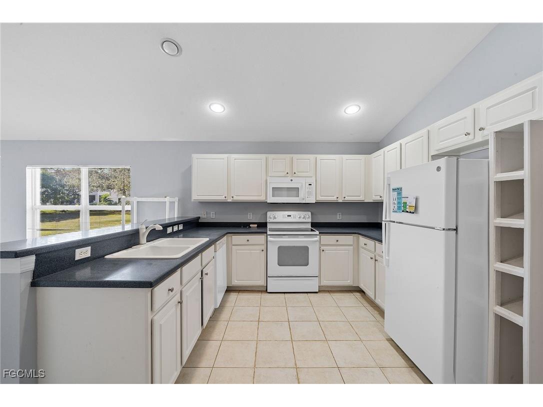 2832 Amberwood Lane Naples FL 34120 2025025907 image15