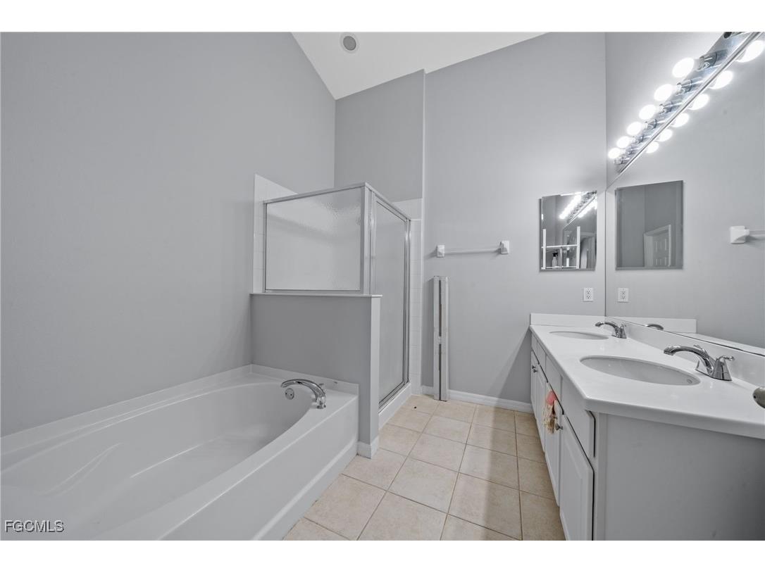 2832 Amberwood Lane Naples FL 34120 2025025907 image38