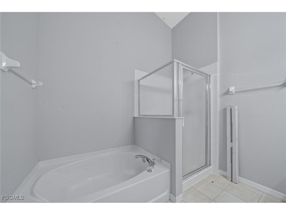 2832 Amberwood Lane Naples FL 34120 2025025907 image39