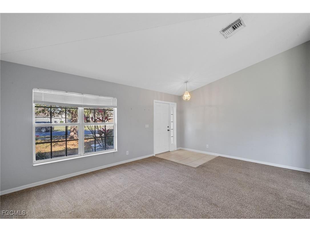 2832 Amberwood Lane Naples FL 34120 2025025907 image8