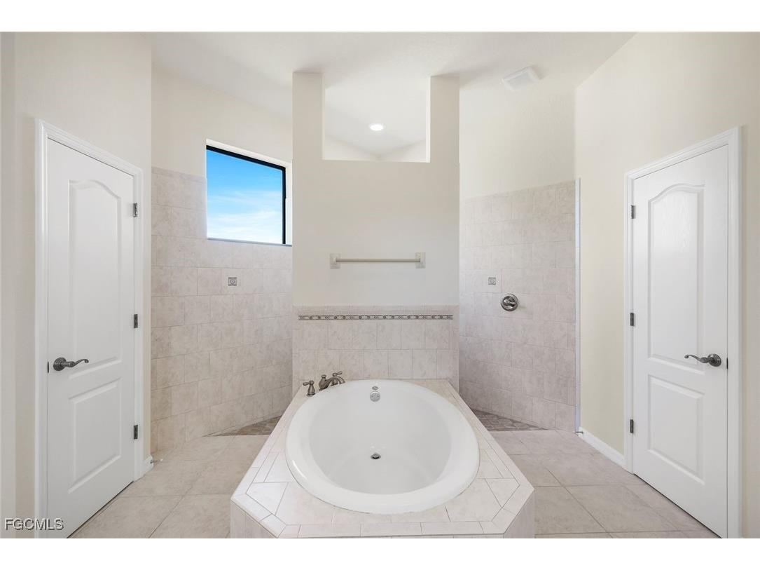 2832 SW 17th Avenue Cape Coral FL 33914 2025016590 image27