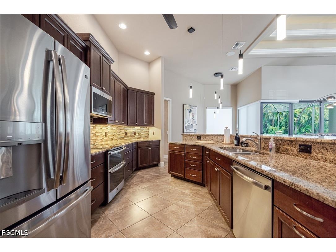 2832 SW 26th Avenue Cape Coral FL 33914 2026023356 image12