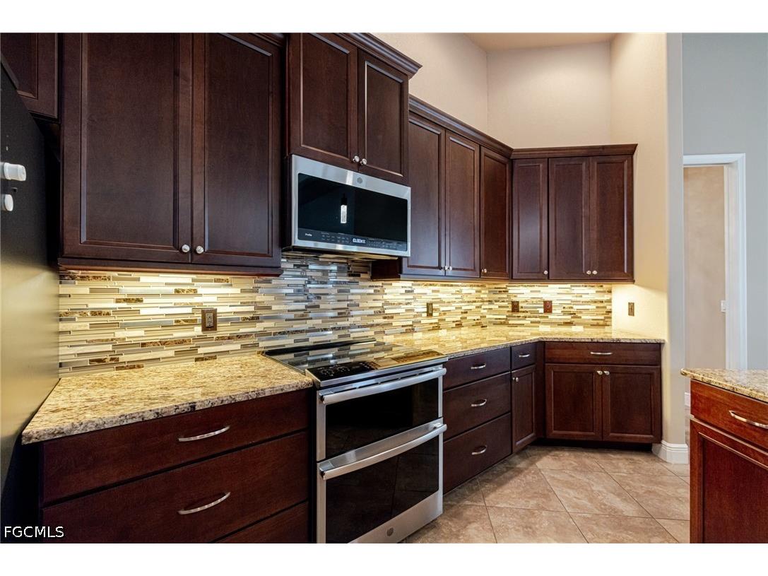 2832 SW 26th Avenue Cape Coral FL 33914 2026023356 image13