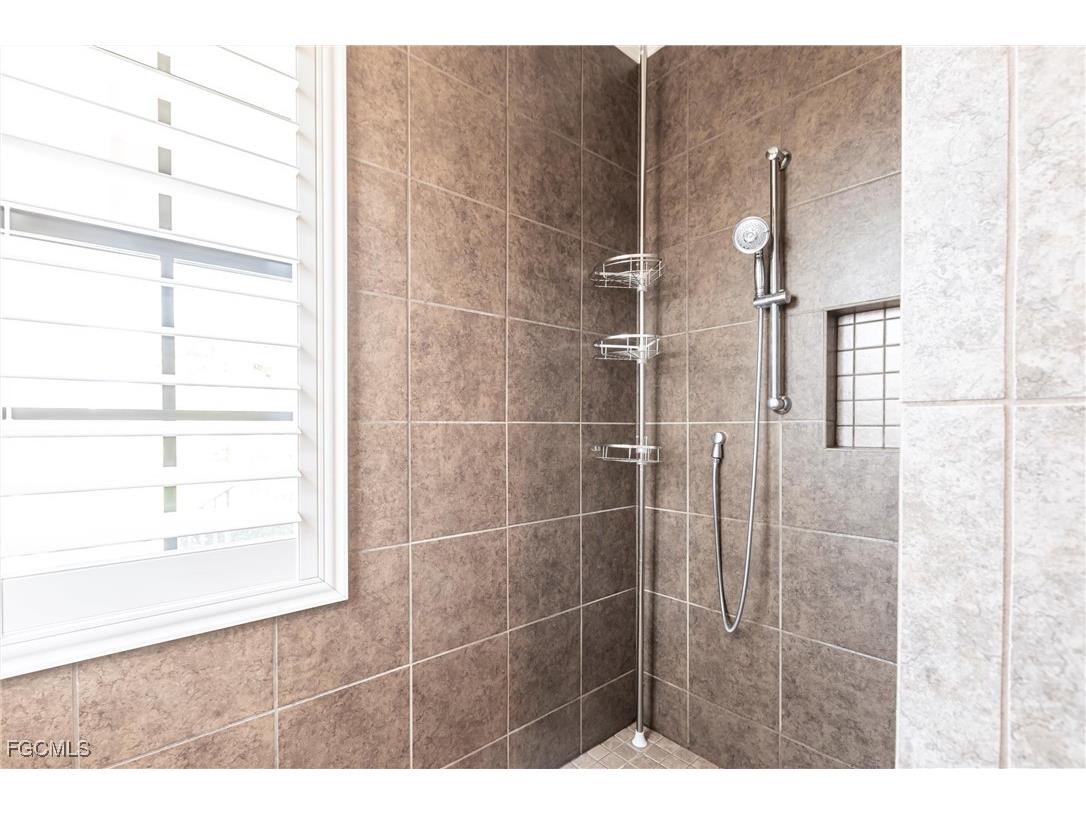 2832 SW 45th Street Cape Coral FL 33914 2025023361 image17