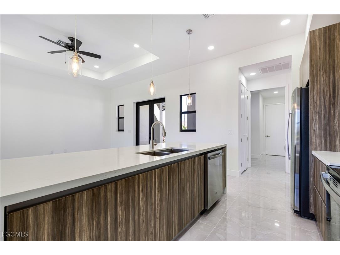 2833 NW 45th Place Cape Coral FL 33993 2025010271 image12