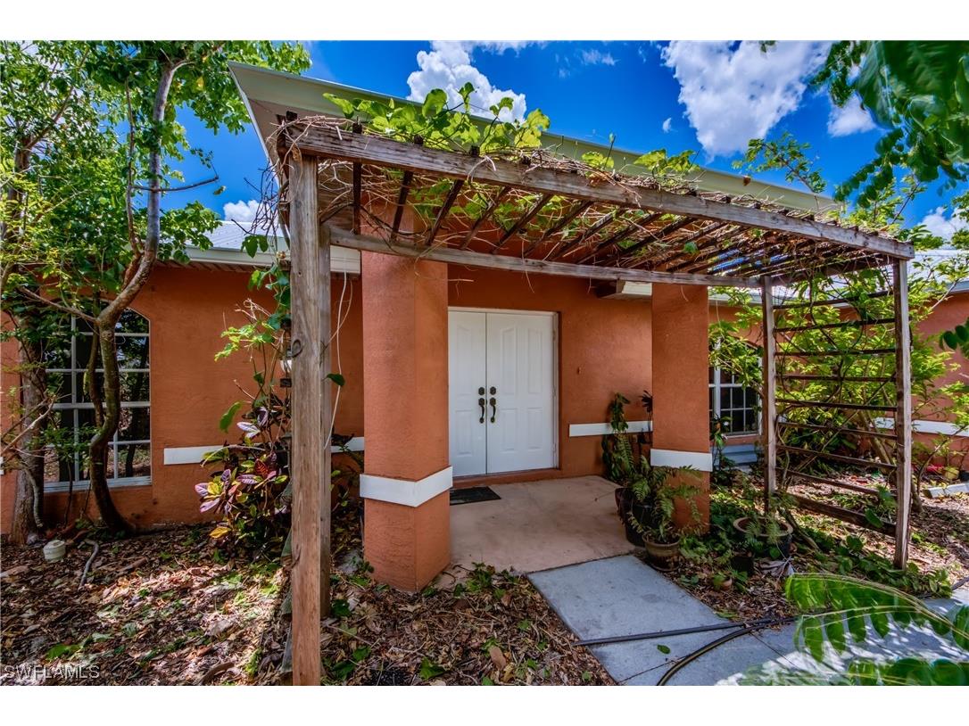 2833 NW 4th Avenue Cape Coral FL 33993 223040230 image1