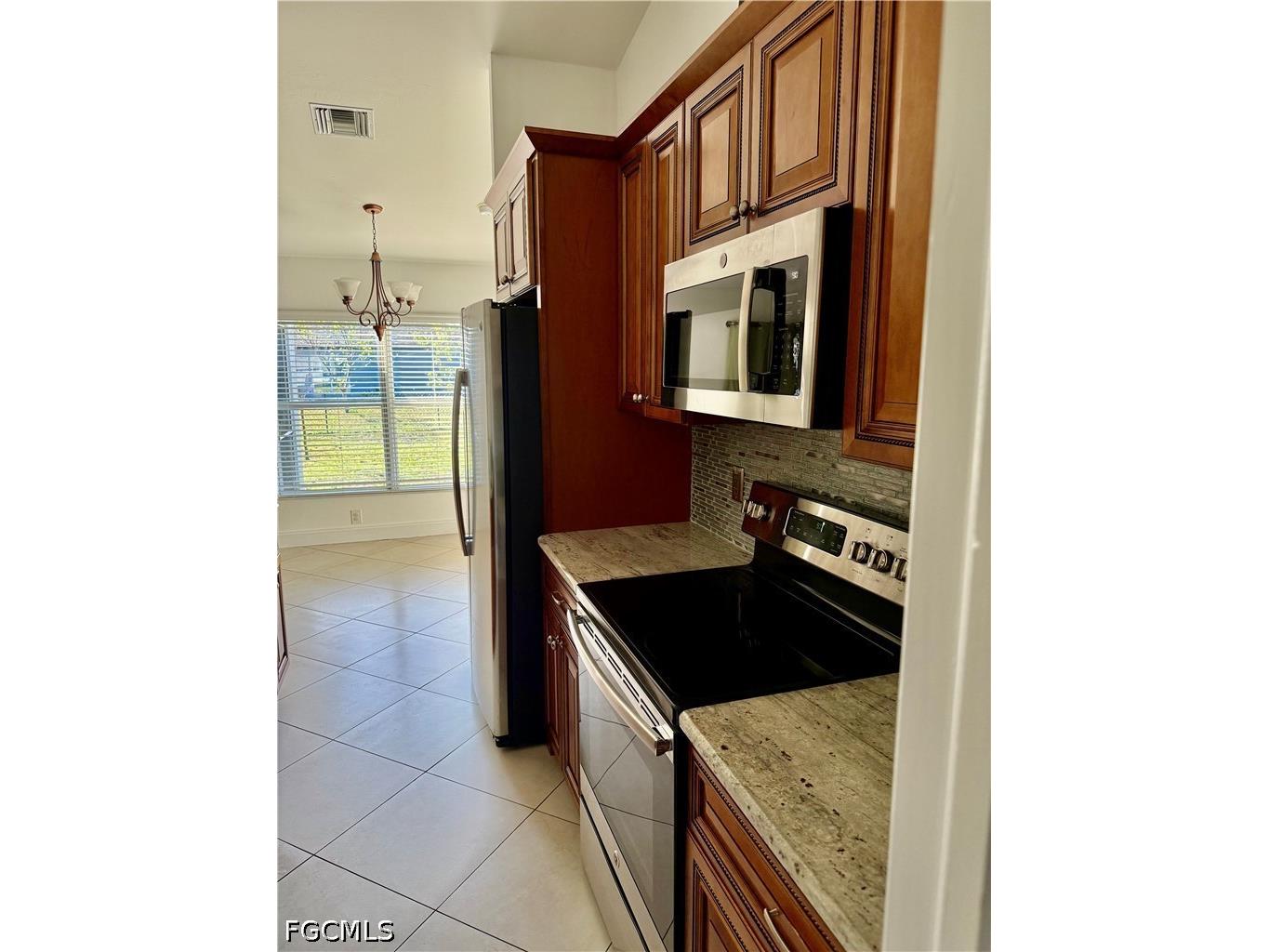 2833 NW 6th Place Cape Coral FL 33993 2026018579 image8