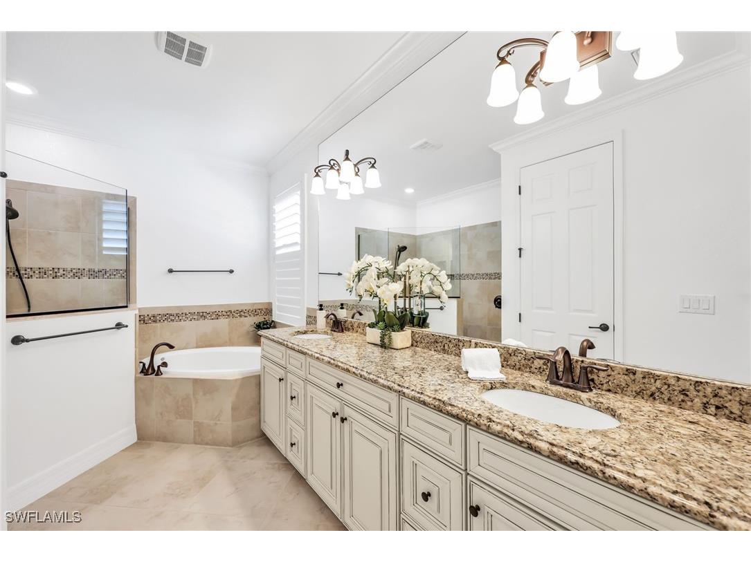 2834 Aviamar Circle Naples FL 34114 225077305 image23