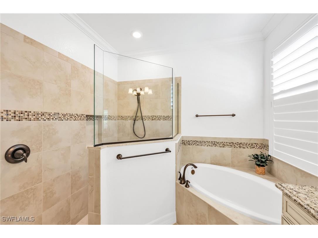 2834 Aviamar Circle Naples FL 34114 225077305 image24